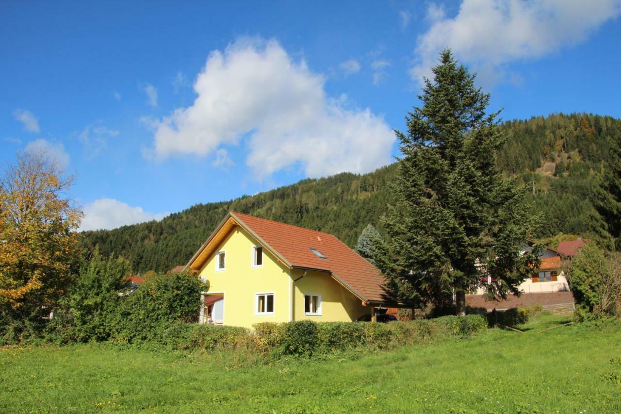 Narrenhaus Villa Fohnsdorf Eksteriør bilde